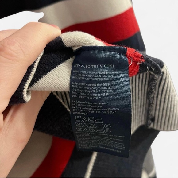 Tommy Hilfiger Vintage 1990s/2000s Y2K Crewneck Sweater - Picture 7 of 7